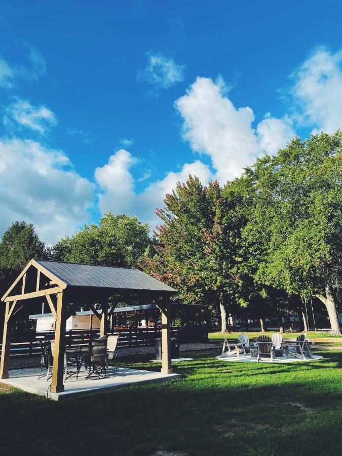 Starlite Resort Saugatuck Εξωτερικό φωτογραφία