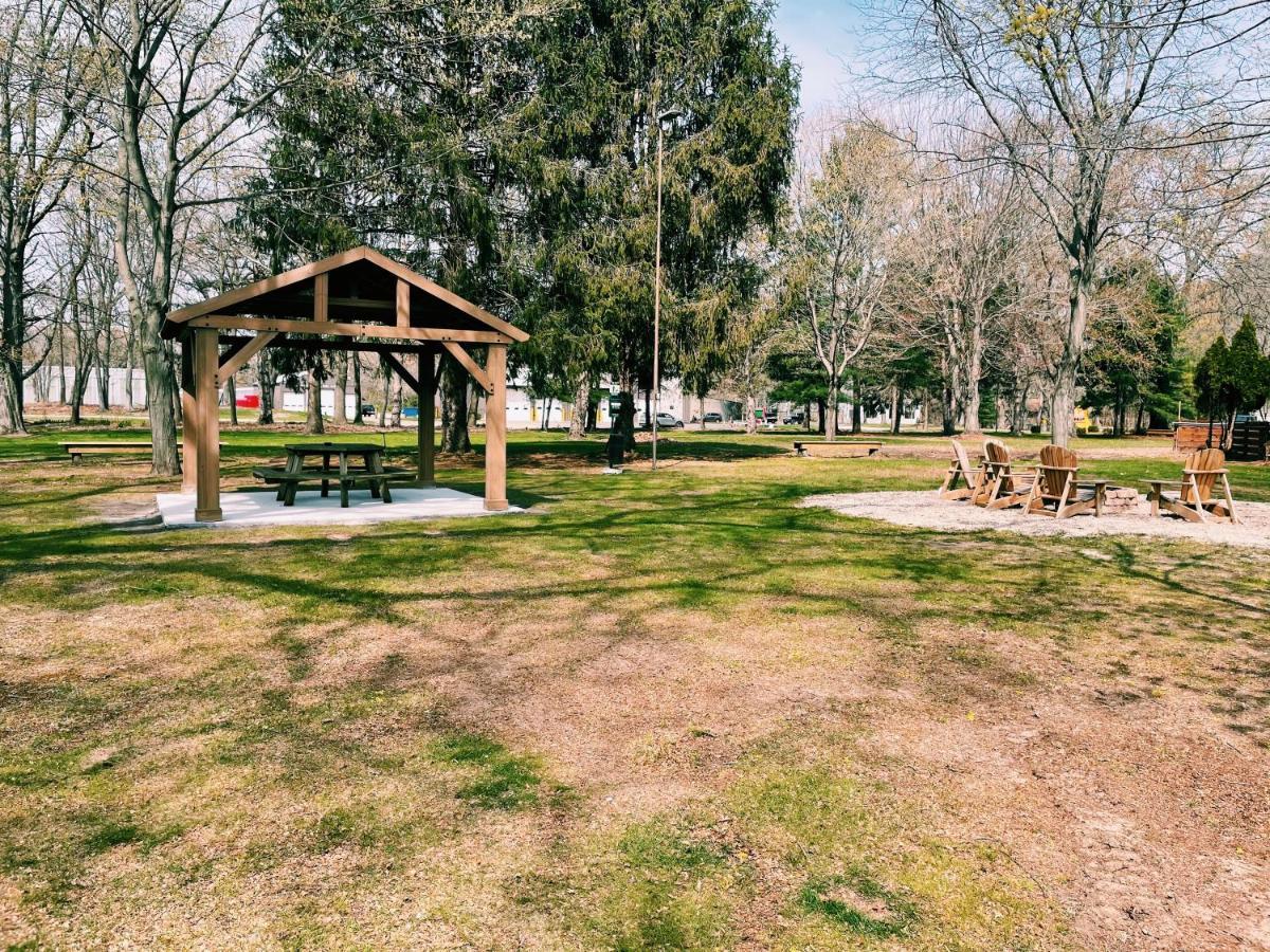 Starlite Resort Saugatuck Εξωτερικό φωτογραφία
