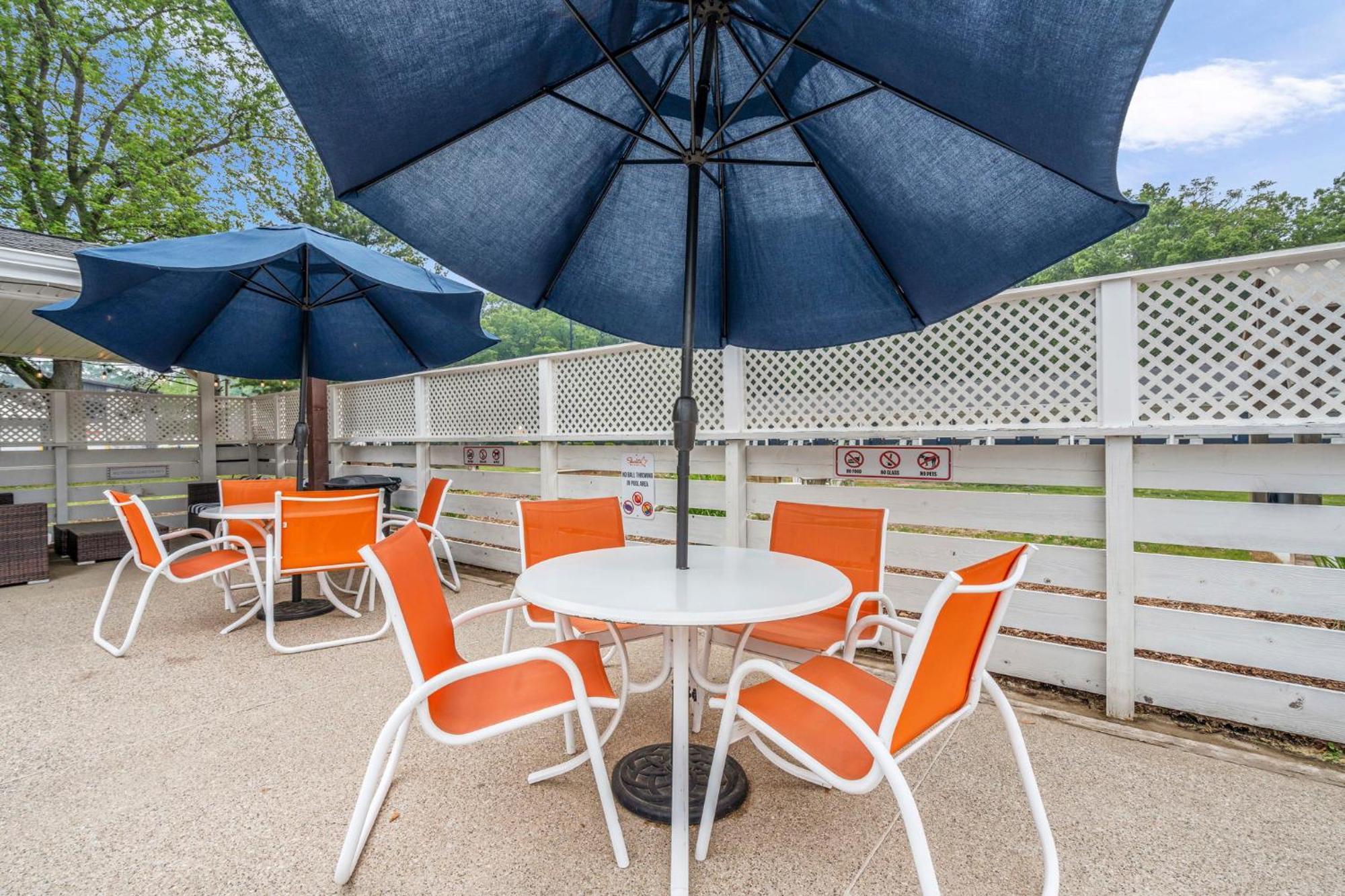 Starlite Resort Saugatuck Εξωτερικό φωτογραφία