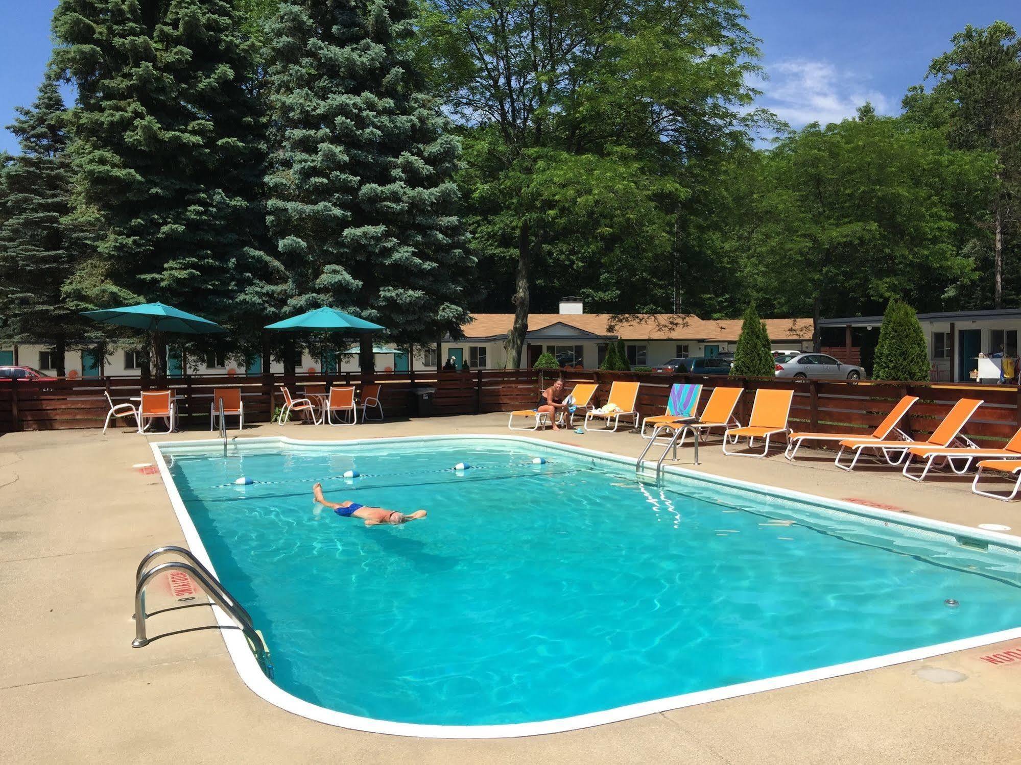 Starlite Resort Saugatuck Εξωτερικό φωτογραφία